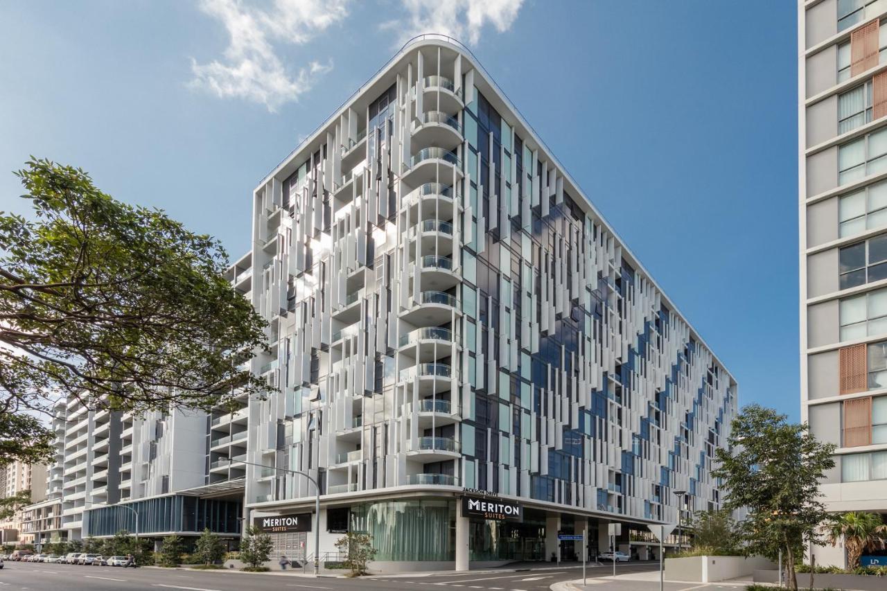 Meriton Suites Mascot Central Sydney Exteriér fotografie The Met, 2015