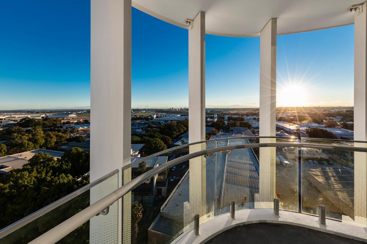 Meriton Suites Mascot Central Sydney Exteriér fotografie The view from the 20th floor of the tower
