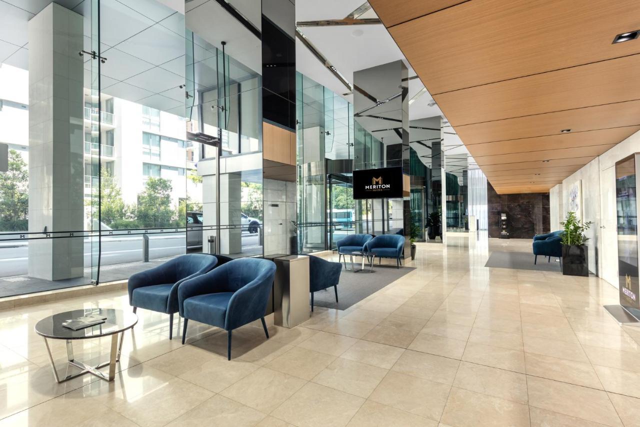 Meriton Suites Mascot Central Sydney Exteriér fotografie The lobby of the hotel